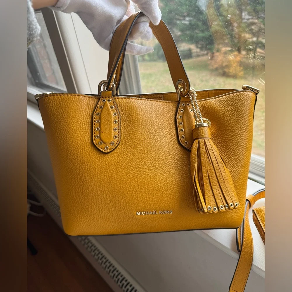 Set of 2 Michael Kors Brooklyn Pebbled Leather Satchel with Coin Purse - Picture 2 of 14